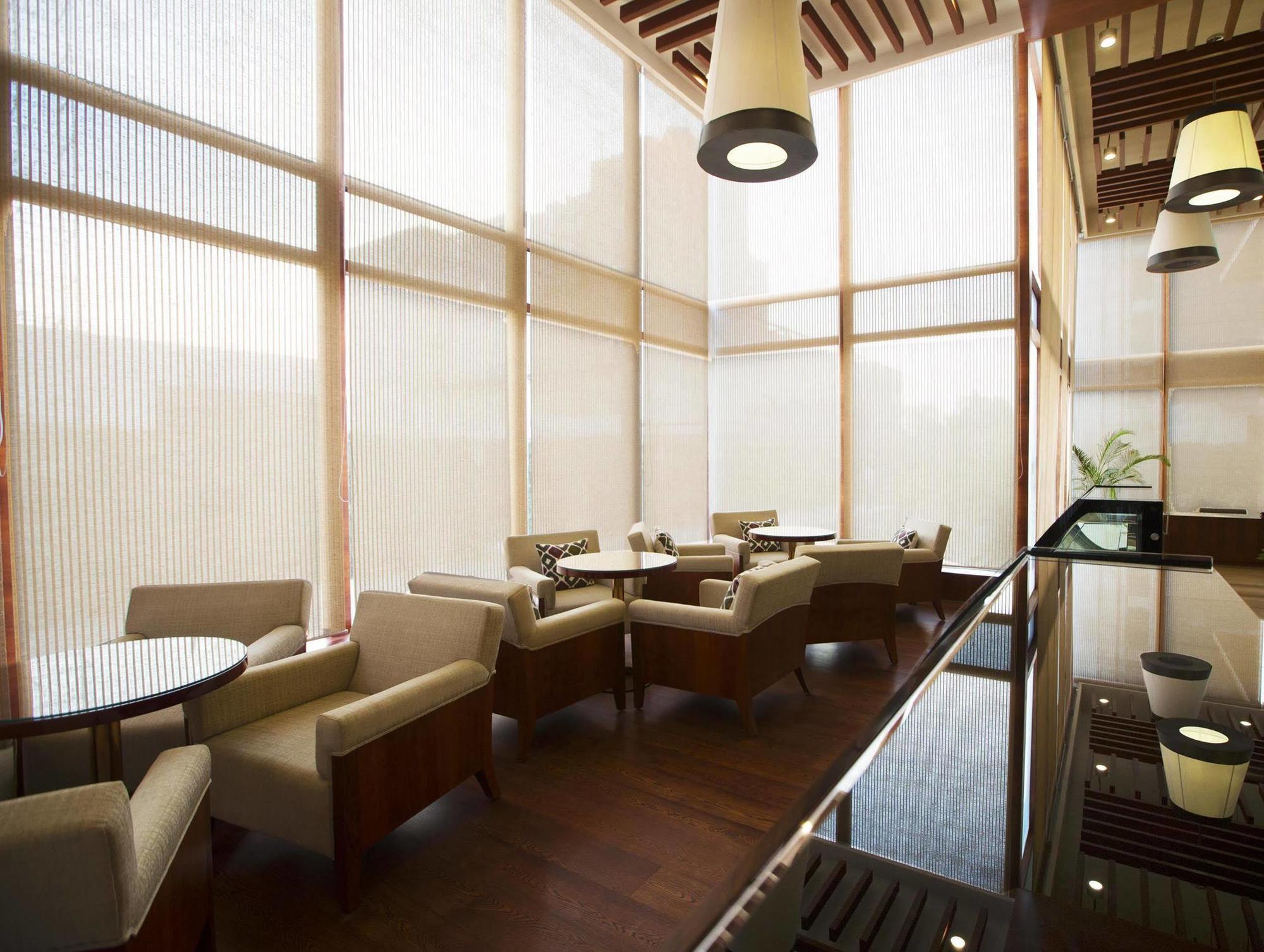 Ramada By Wyndham Ghaziabad Vasundhara Hotell Exteriör bild